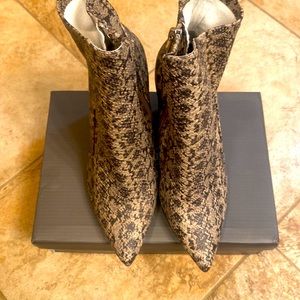 Snake skin booties, size 7